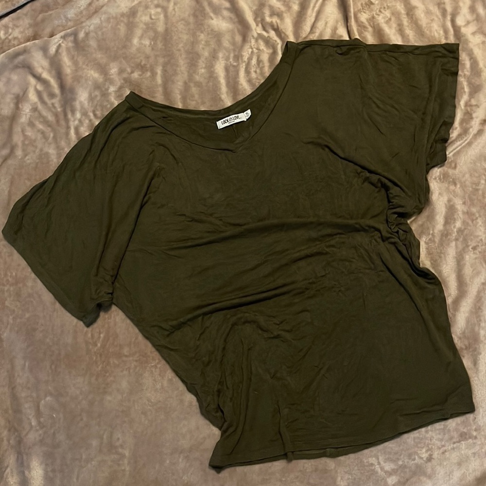 Cute safari green soft short sleeve shirt size XL